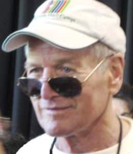 Paul_Newman_in_Carnation,_Washington_June_2007_cropped
